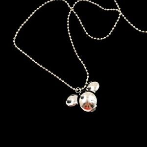 💙 5 for $25 💙 Silver Tone Mickey Necklace